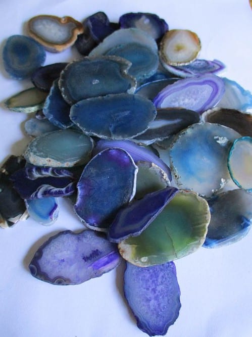De grootte van deze groen - blauwe agaat is ongeveer 4.0 cm. U ontvangt één exemplaar vergelijkbaar met die op de foto.
