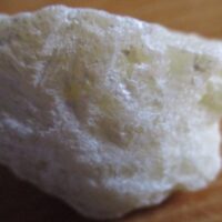 De grootte van deze calciet is 5.0 cm.