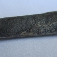 De grootte van deze Pterosauriër tand is 3 cm. Het fossiel is gevonden in de Ténéréwoestijn (Elrhaz formation, Nigeria) en komt uit het Krijt (145- 66 miljoen jaar oud).